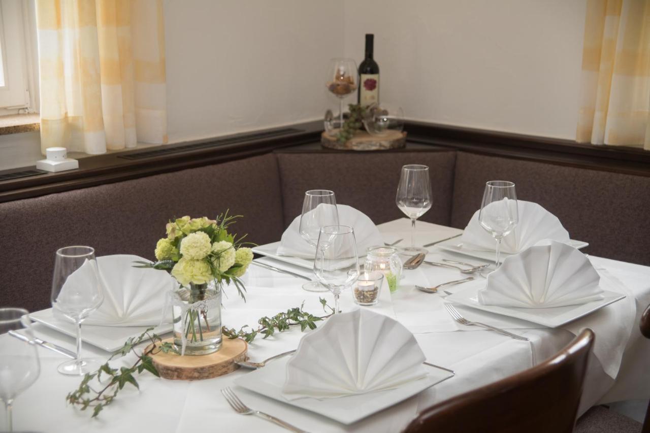 Landgasthof-Hotel Zur Linde Grossenlueder ภายนอก รูปภาพ
